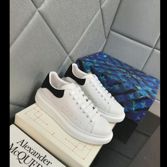 Alexander McQueen shoes - Picture 1 of 5